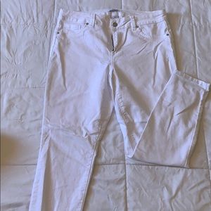 “d. Jeans” White Ankle Jeans